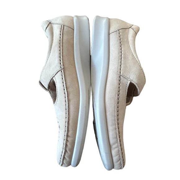 SAS Shoe Womens Size 7.5 Slim Cream Leather Roamer‎ Loafer Slip on Shoe Sandal - Picture 5 of 11